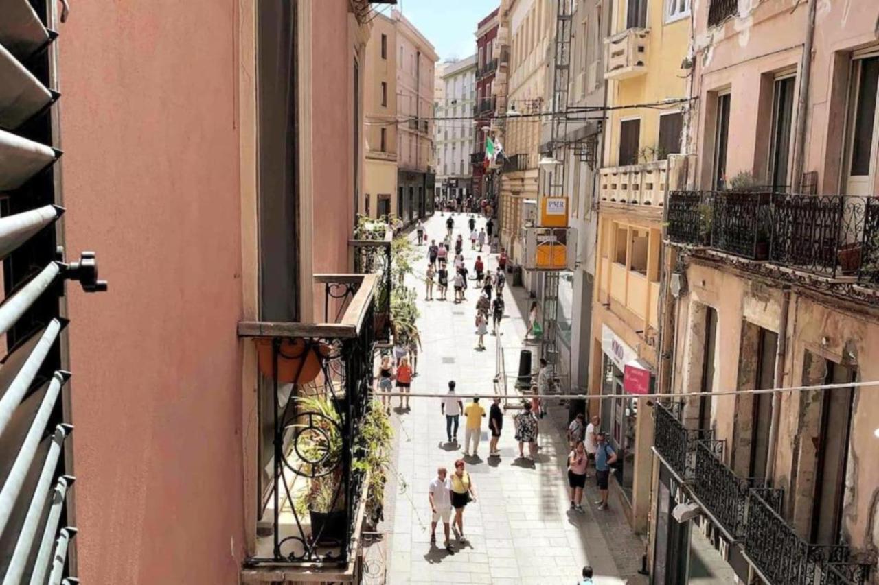 Appartamento Cagliari Centro Con Vista Sul Porto Exterior photo